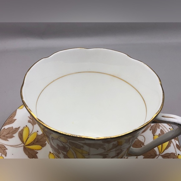 Grafton 5829 Fine Bone China Teacup & Saucer - Picture 5 of 8